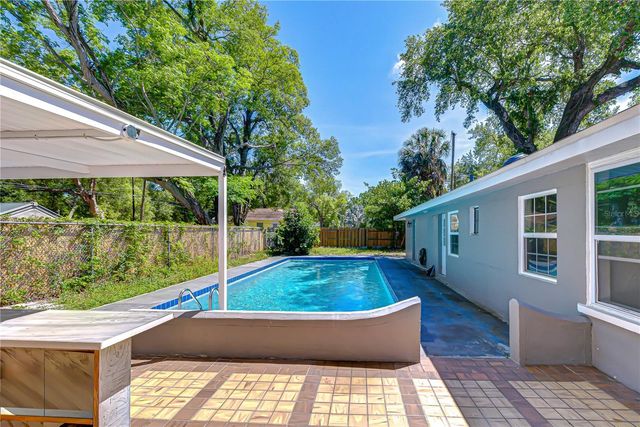 909 HART STREET, Clearwater, FL 33755