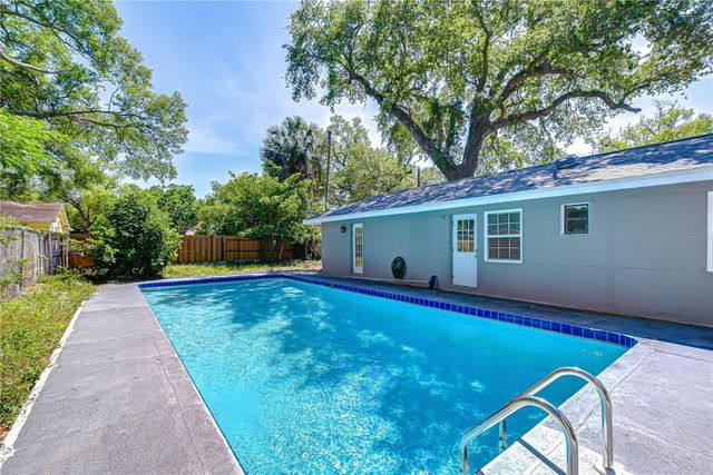 909 HART STREET, Clearwater, FL 33755