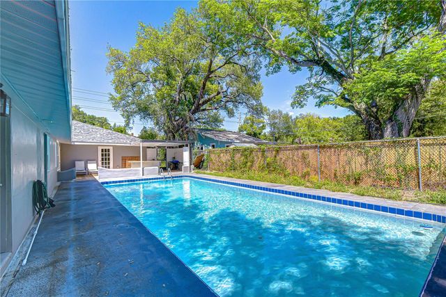 909 HART STREET, Clearwater, FL 33755