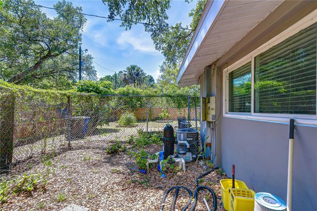 909 HART STREET, Clearwater, FL 33755