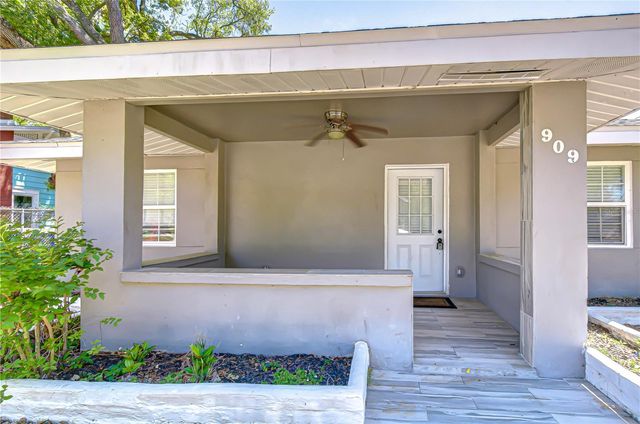 909 HART STREET, Clearwater, FL 33755