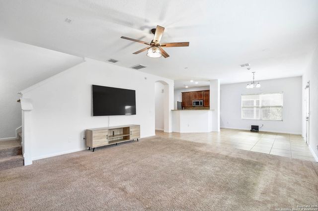 209 Town Creek, Cibolo, TX 78108