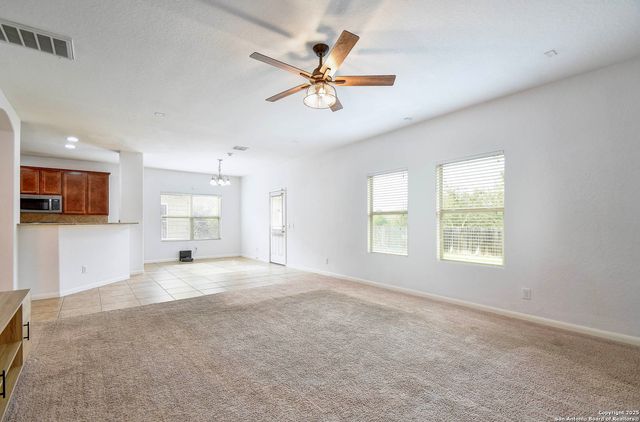 209 Town Creek, Cibolo, TX 78108