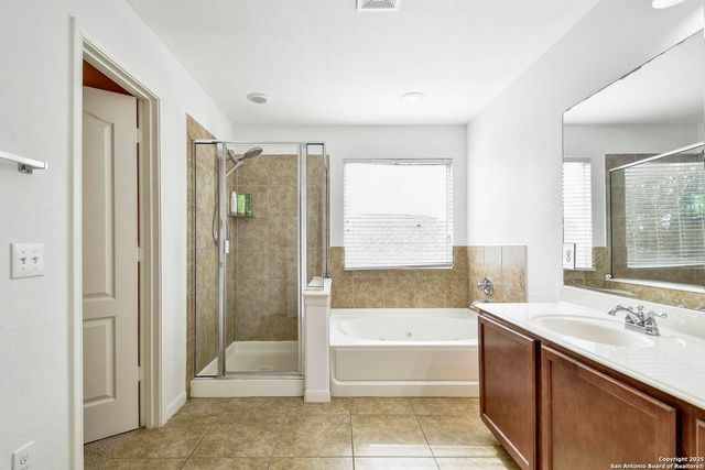 209 Town Creek, Cibolo, TX 78108