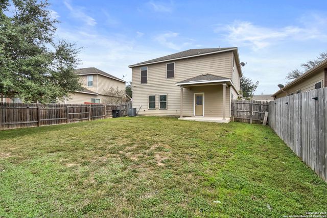 209 Town Creek, Cibolo, TX 78108