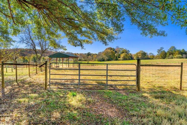 1319 Bethlehem Road, Statham, GA 30666