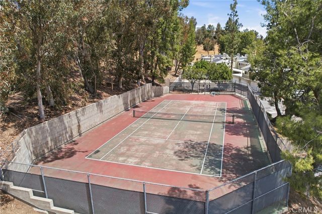 22137 Burbank 3, Woodland Hills, CA 91367