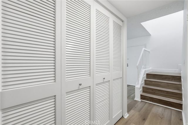 22137 Burbank 3, Woodland Hills, CA 91367