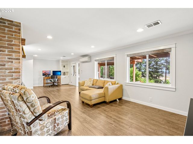 1015 Ne 64TH St, Vancouver, WA 98665