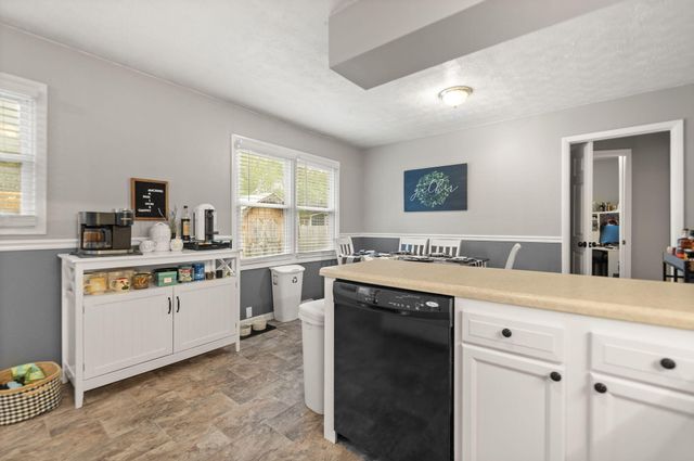 220 W Railroad Street, Stanton, KY 40380