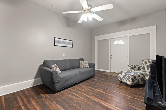 220 W Railroad Street, Stanton, KY 40380