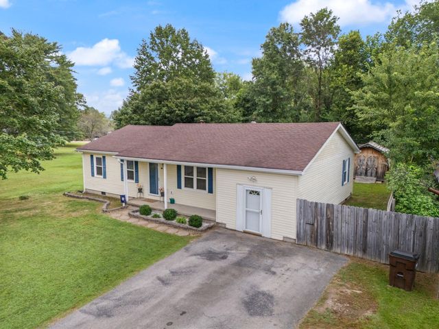 220 W Railroad Street, Stanton, KY 40380