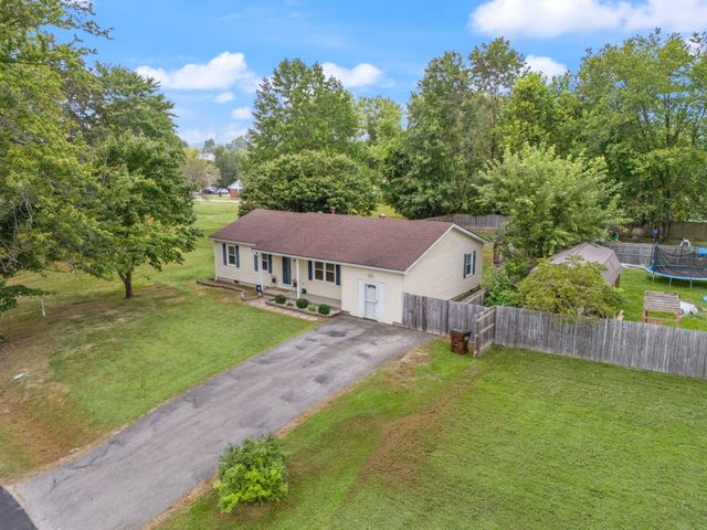 220 W Railroad Street, Stanton, KY 40380