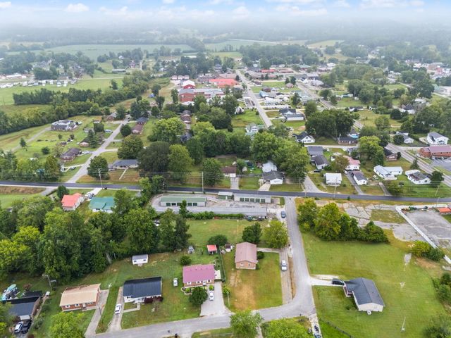 220 W Railroad Street, Stanton, KY 40380