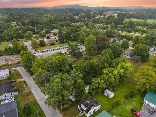 220 W Railroad Street, Stanton, KY 40380