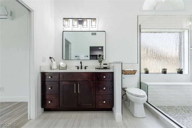 12881 Kelly Bay CT, Fort Myers, FL 33908