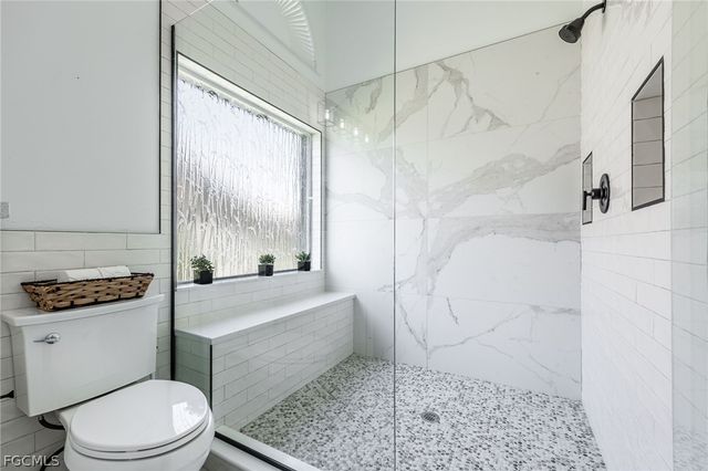 12881 Kelly Bay CT, Fort Myers, FL 33908