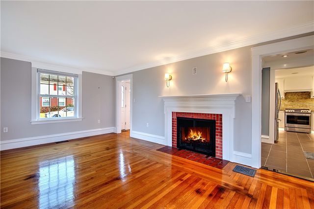 11 Elmcroft Avenue, Providence, RI 02908