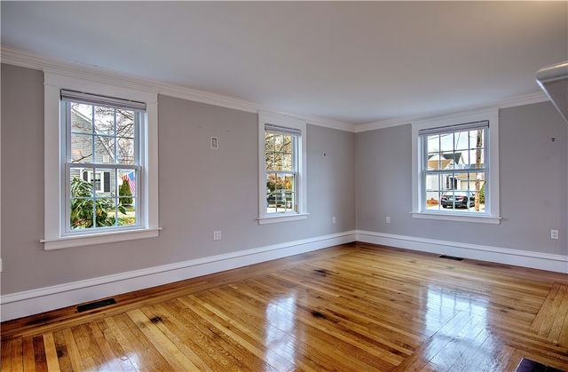 11 Elmcroft Avenue, Providence, RI 02908