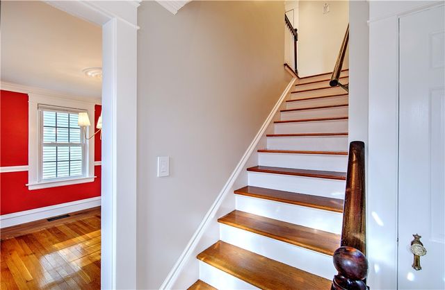 11 Elmcroft Avenue, Providence, RI 02908