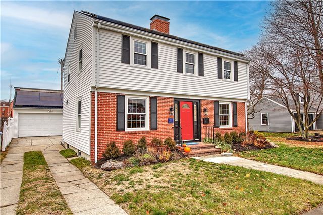 11 Elmcroft Avenue, Providence, RI 02908