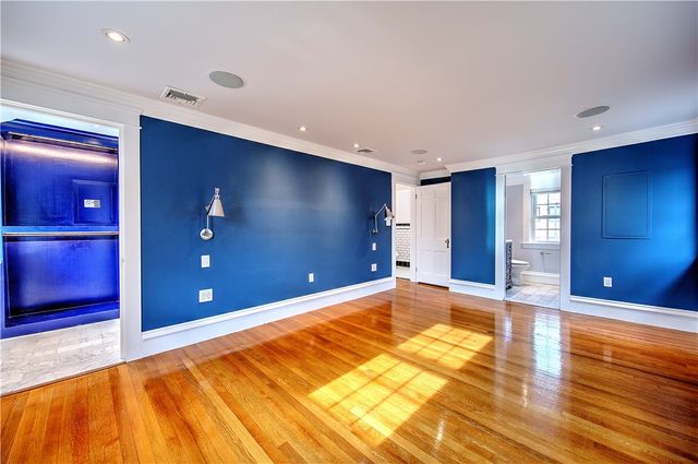 11 Elmcroft Avenue, Providence, RI 02908