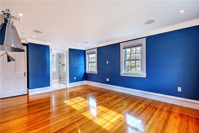 11 Elmcroft Avenue, Providence, RI 02908