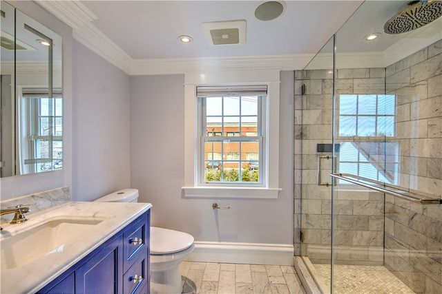 11 Elmcroft Avenue, Providence, RI 02908