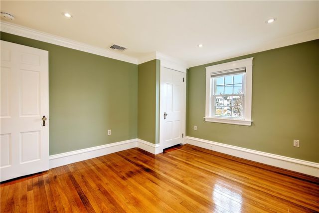 11 Elmcroft Avenue, Providence, RI 02908