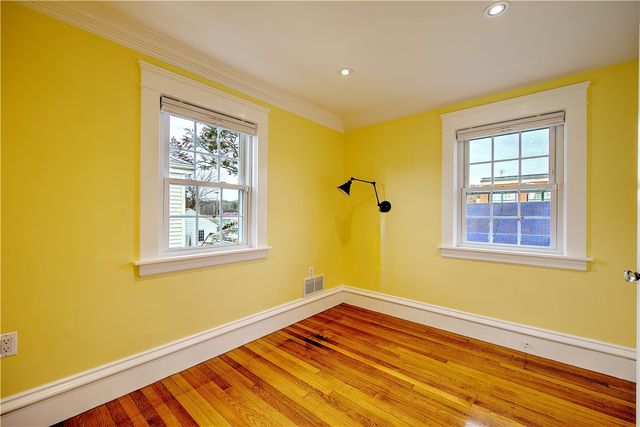 11 Elmcroft Avenue, Providence, RI 02908