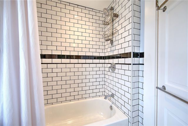 11 Elmcroft Avenue, Providence, RI 02908