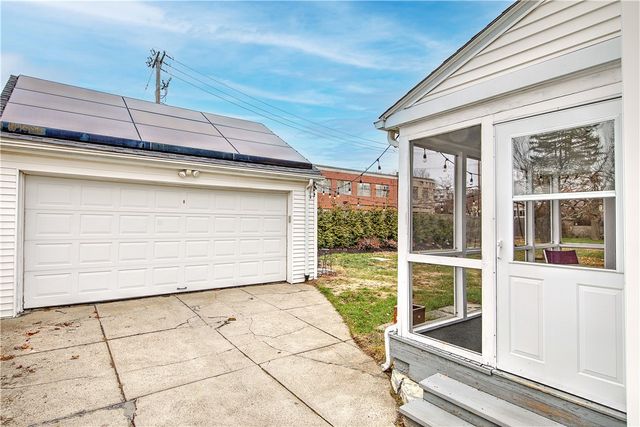 11 Elmcroft Avenue, Providence, RI 02908