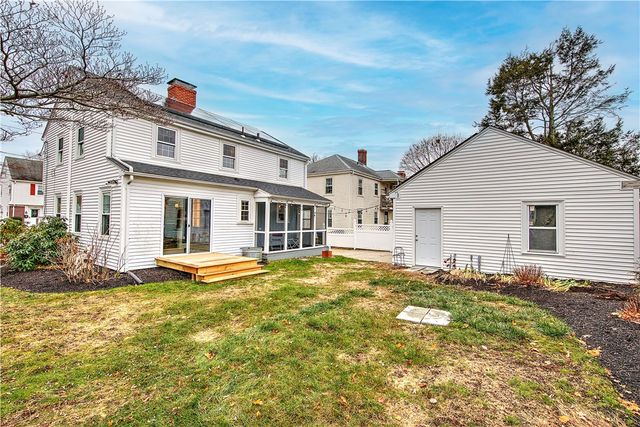 11 Elmcroft Avenue, Providence, RI 02908