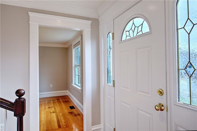 11 Elmcroft Avenue, Providence, RI 02908