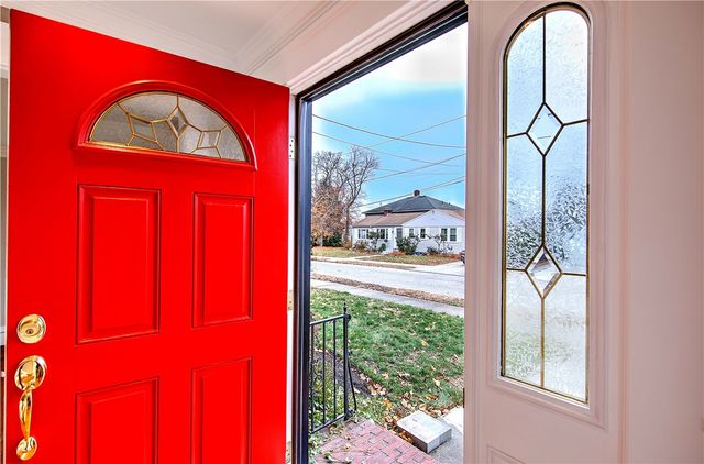 11 Elmcroft Avenue, Providence, RI 02908