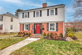 11 Elmcroft Avenue, Providence, RI 02908