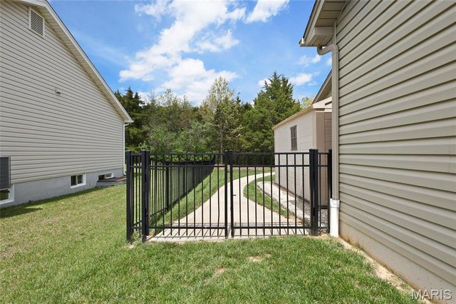 121 Bryan Ridge Drive, Wright City, MO 63390
