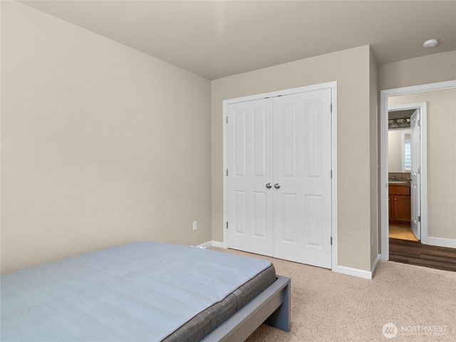 7625 Kodiak Avenue NE, Lacey, WA 98516