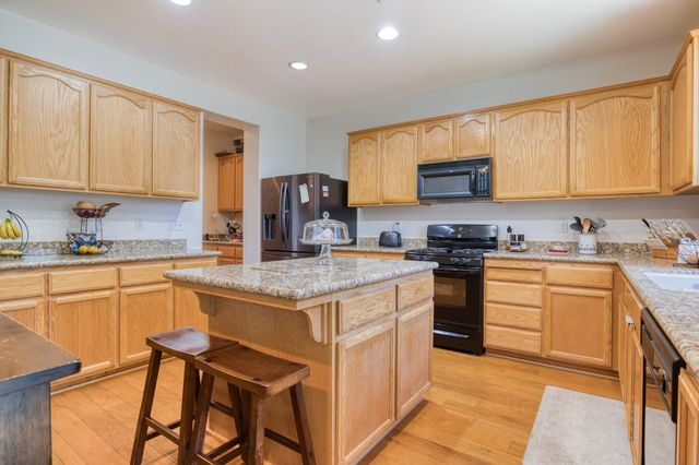 3724 Macadamia Ln, Ceres, CA 95307
