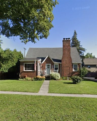 920 Clinton Avenue, Update, MI 48079