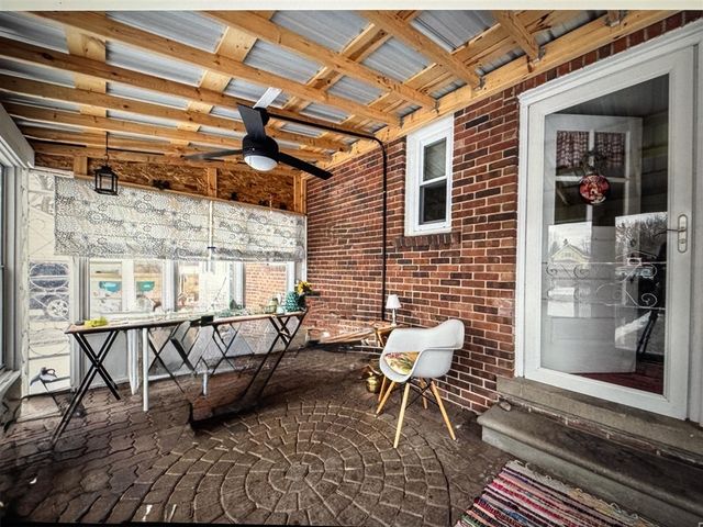 920 Clinton Avenue, Update, MI 48079