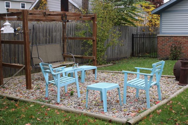 920 Clinton Avenue, Update, MI 48079