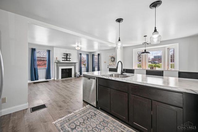 4052 Mcfarran Avenue, Cincinnati, OH 45211