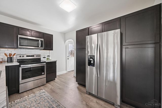 4052 Mcfarran Avenue, Cincinnati, OH 45211