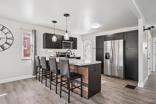 4052 Mcfarran Avenue, Cincinnati, OH 45211