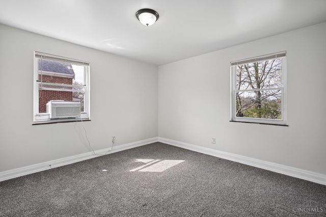 4052 Mcfarran Avenue, Cincinnati, OH 45211