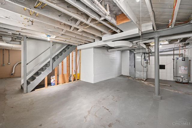 4052 Mcfarran Avenue, Cincinnati, OH 45211