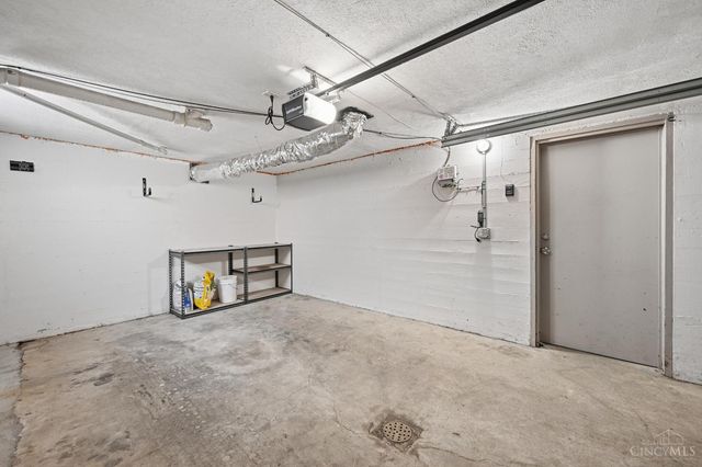 4052 Mcfarran Avenue, Cincinnati, OH 45211