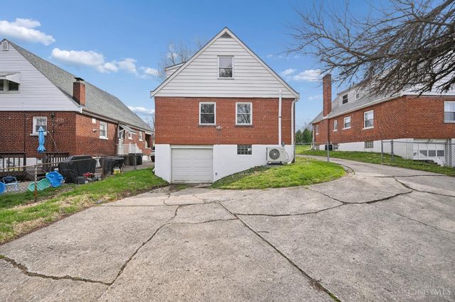 4052 Mcfarran Avenue, Cincinnati, OH 45211