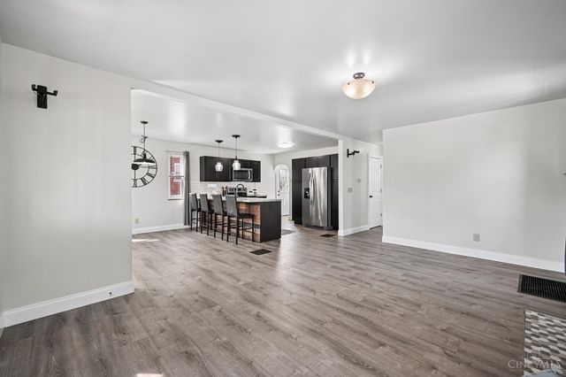 4052 Mcfarran Avenue, Cincinnati, OH 45211